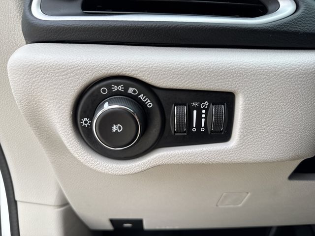 2020 Chrysler Pacifica Touring L - Photo 35
