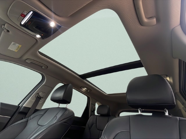 2025 Kia Sorento EX Hybrid - Photo 28
