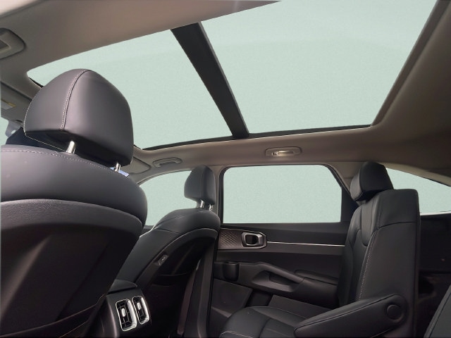 2025 Kia Sorento EX Hybrid - Photo 16