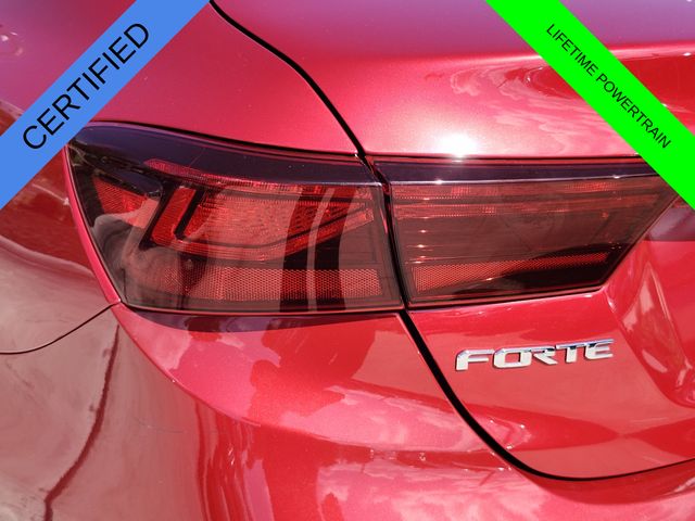 2021 Kia Forte LXS - Photo 14