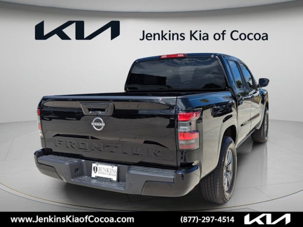 Used 2025 Nissan Frontier SV Truck Crew Cab