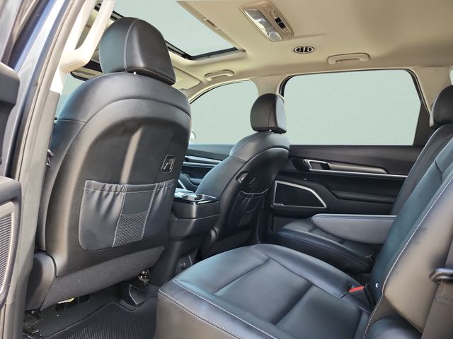 2022 Kia Telluride S - Photo 16