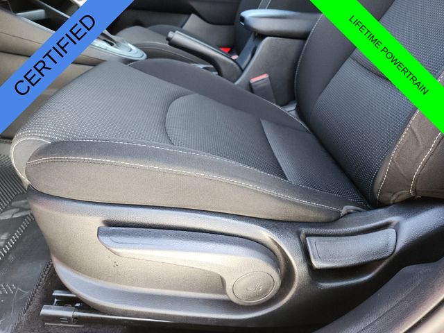 2021 Kia Forte LXS - Photo 24