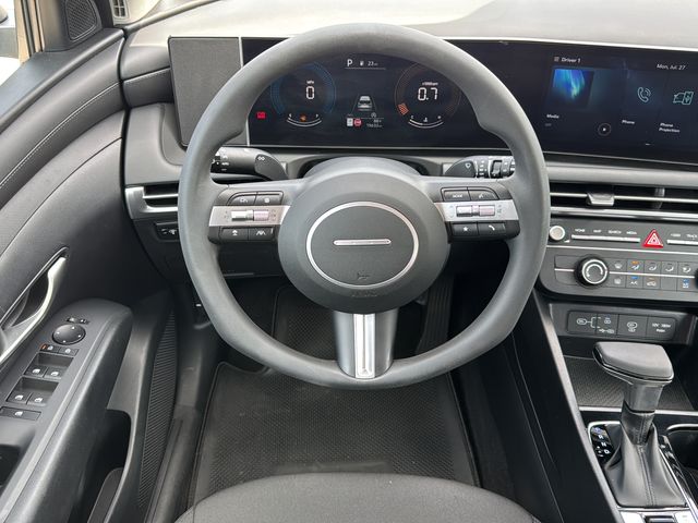 2025 Hyundai Tucson SE - Photo 15