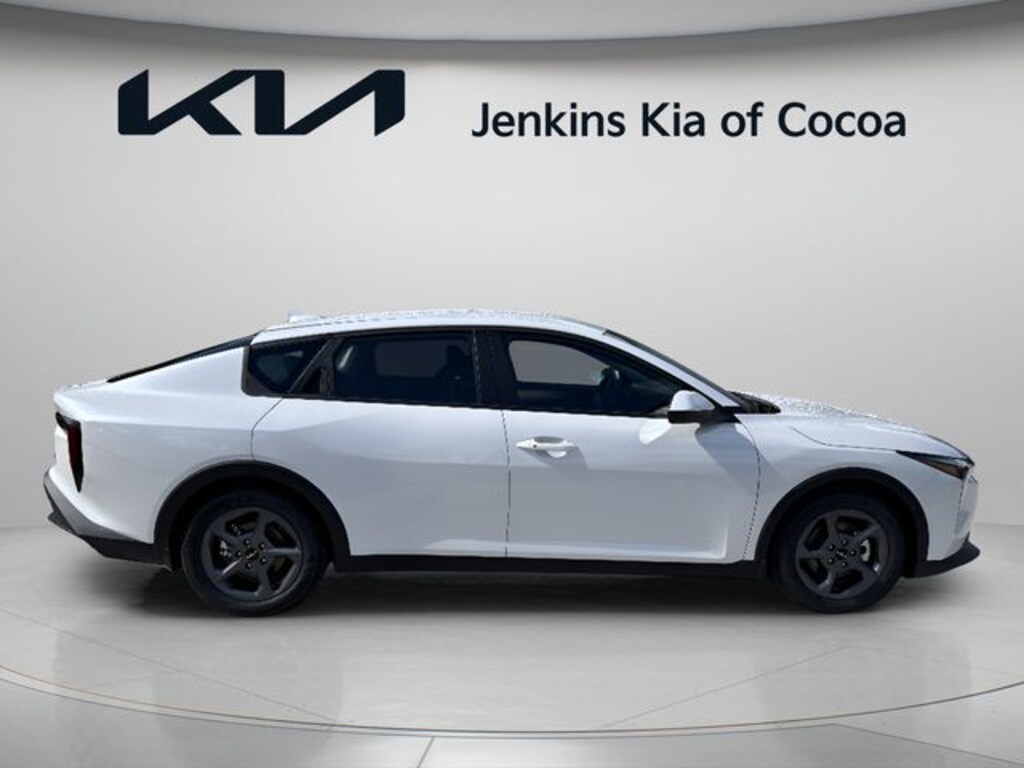 New 2026 Kia K4 LXS Sedan