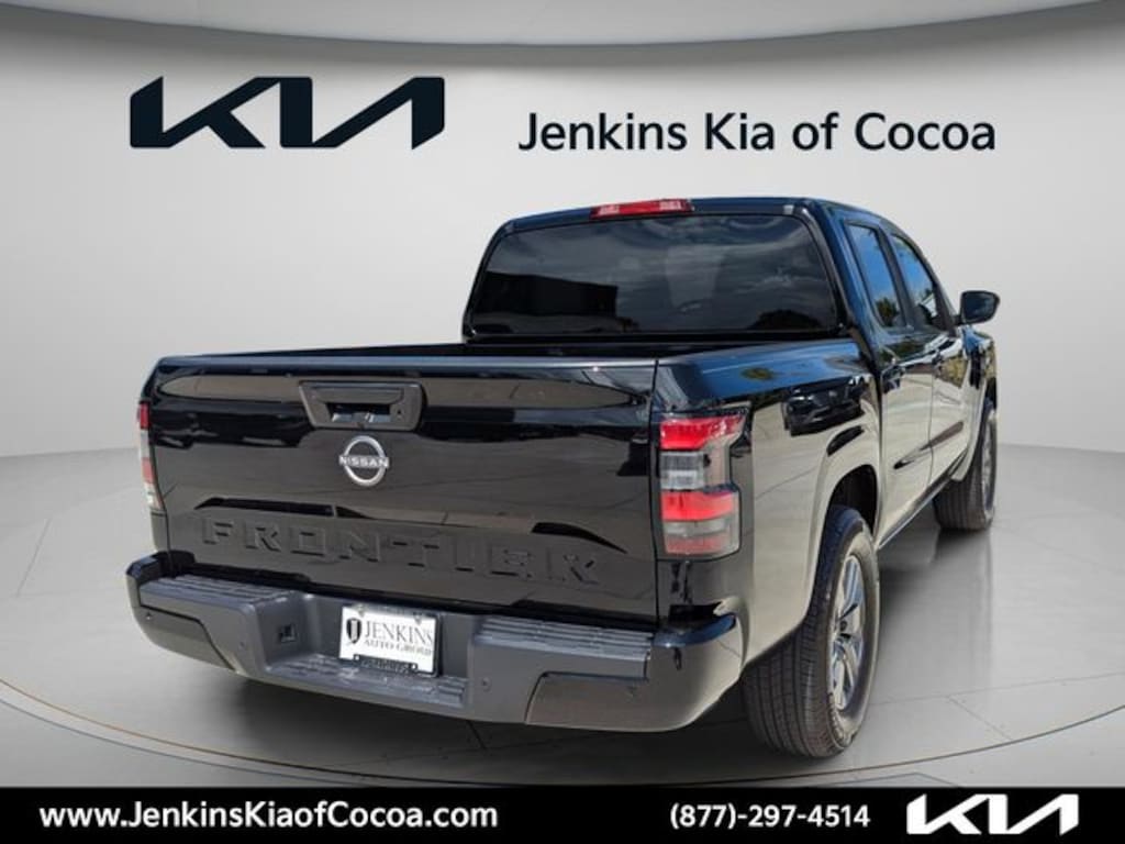 Used 2025 Nissan Frontier SV Truck Crew Cab