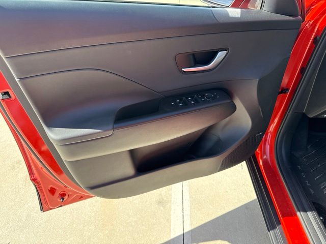 2024 Hyundai Kona Limited - Photo 13