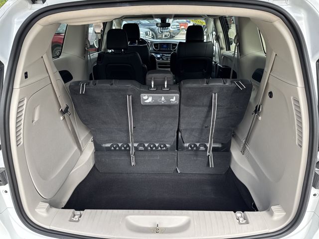 2020 Chrysler Pacifica Touring L - Photo 15