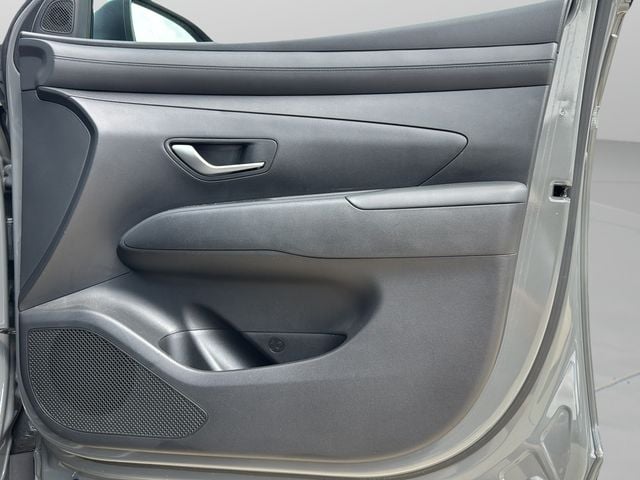 2025 Hyundai Tucson SE - Photo 30