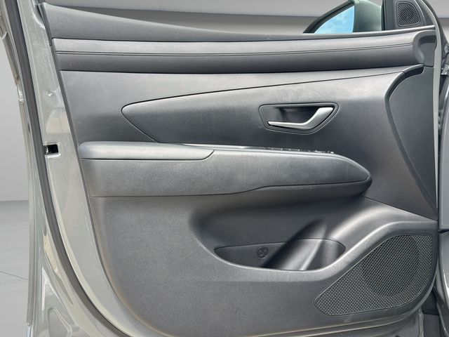 2025 Hyundai Tucson SE - Photo 29