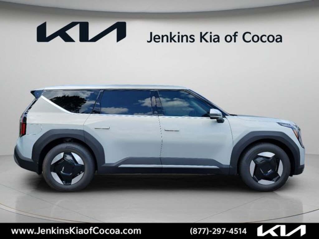 New 2026 Kia EV9 Light Long Range SUV