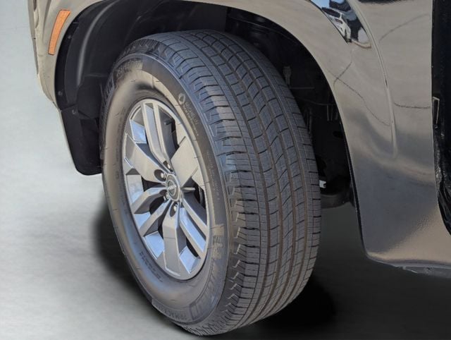 2025 Nissan Frontier SV - Photo 38