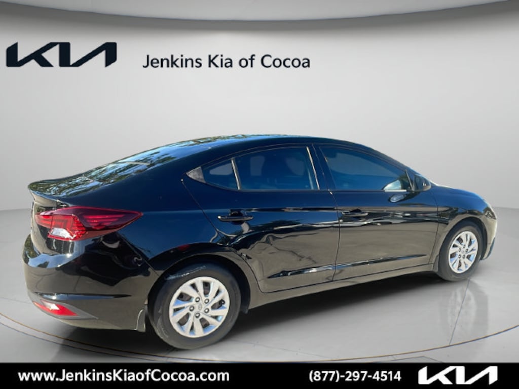 Used 2020 Hyundai Elantra SE Sedan