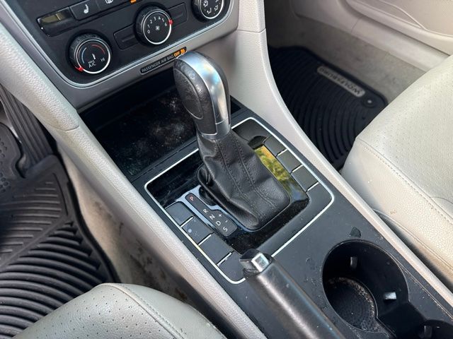 2014 Volkswagen Passat - Photo 12