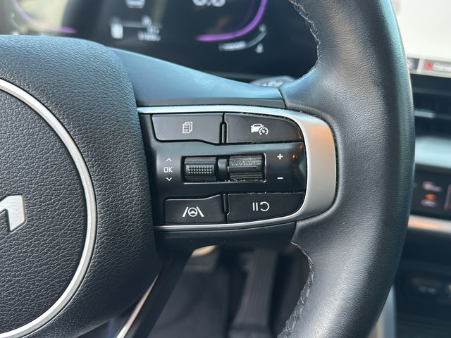 2025 Kia Sportage EX - Photo 22