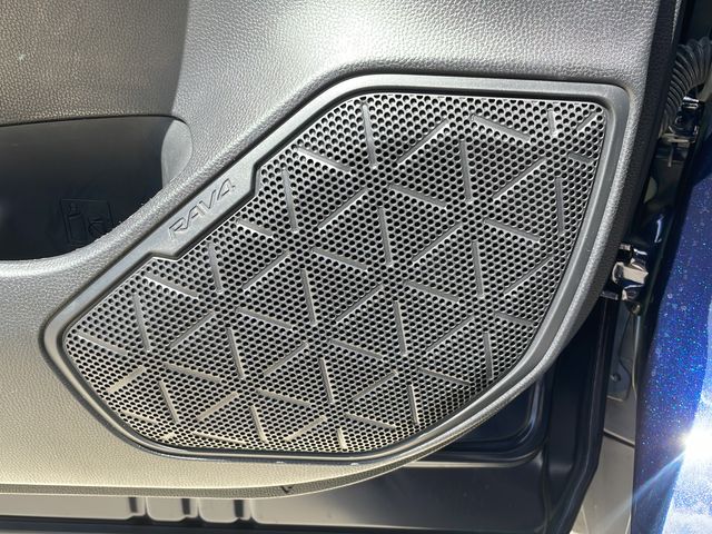 2022 Toyota RAV4 XLE Premium - Photo 26