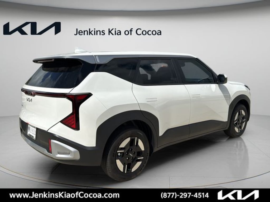 Certified 2027 Kia Seltos LX SUV