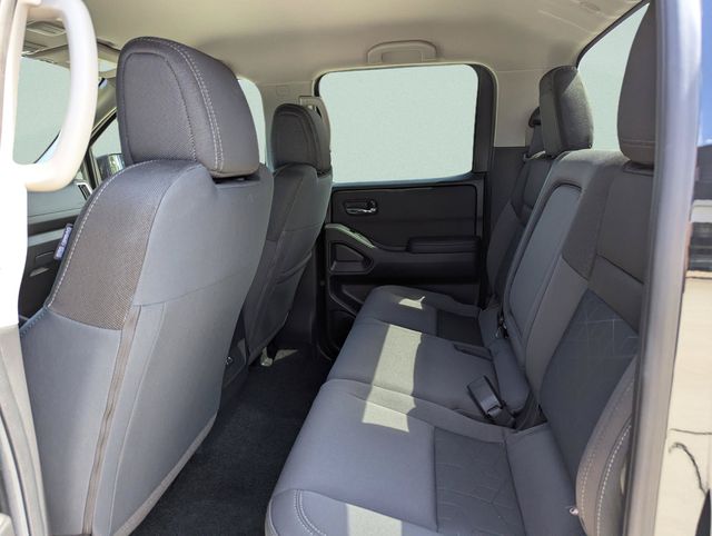 2025 Nissan Frontier SV - Photo 18