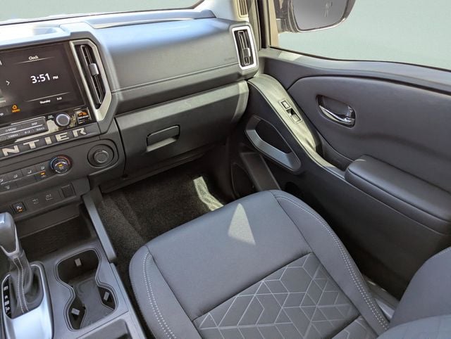 2025 Nissan Frontier SV - Photo 17