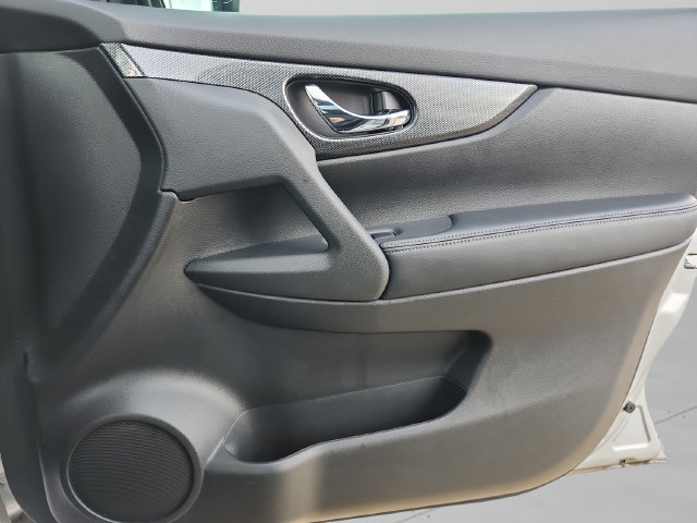 2016 Nissan Rogue SL - Photo 32