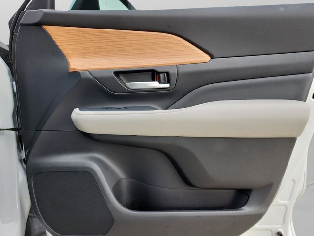 2025 Toyota Grand Highlander Limited - Photo 31
