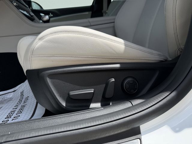 2025 GENESIS G70 Standard - Photo 23