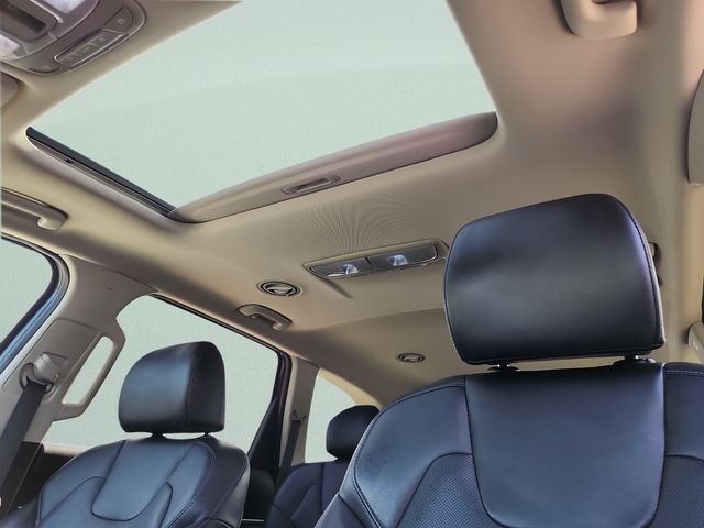 2022 Kia Telluride S - Photo 29