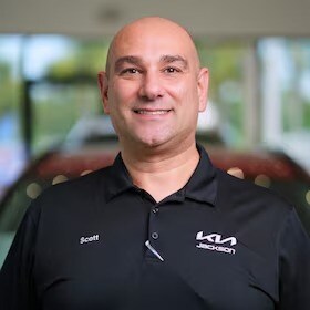 Staff member Scott from ID_4c3b0b