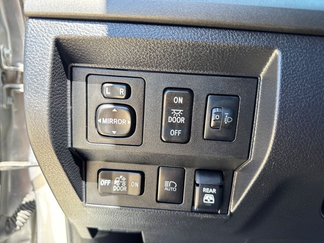 2021 Toyota Tundra SR5 - Photo 34