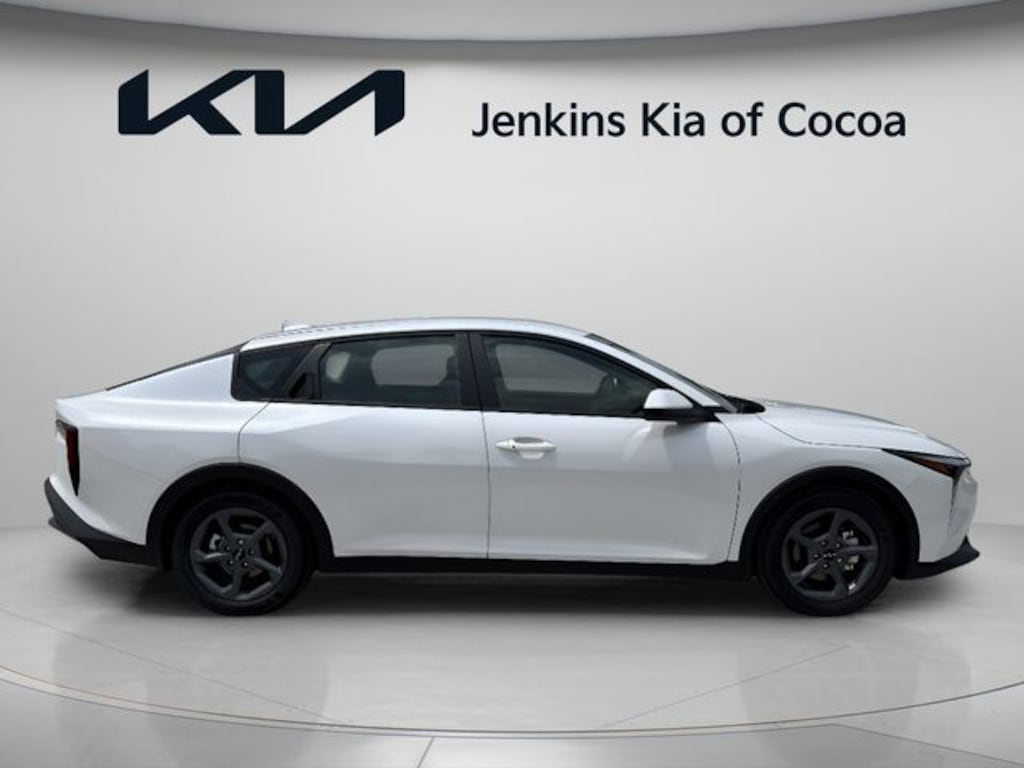 New 2026 Kia K4 LXS Sedan