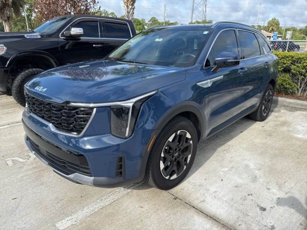 Certified 2025 Kia Sorento S SUV