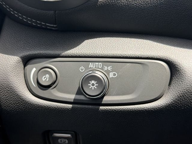 2023 Chevrolet Blazer 2LT - Photo 25