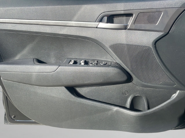 2020 Hyundai Elantra SE - Photo 30