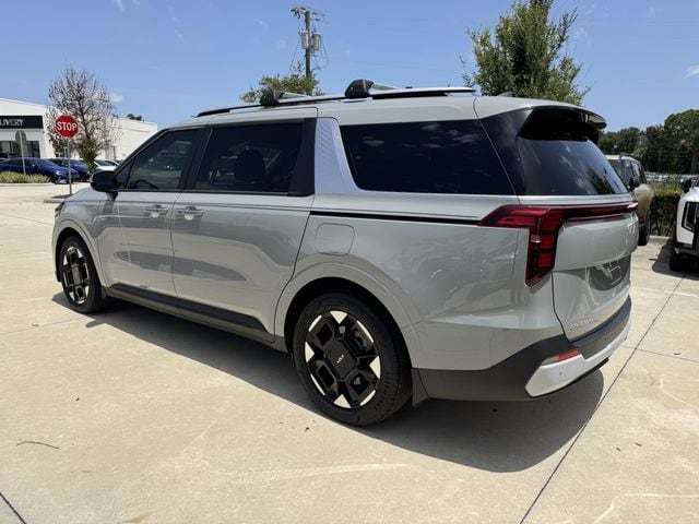 2025 Kia Carnival EX - Photo 8