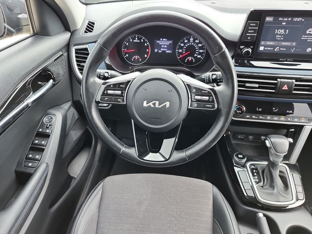 2023 Kia Seltos S - Photo 15