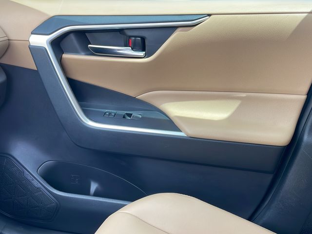2022 Toyota RAV4 XLE Premium - Photo 31