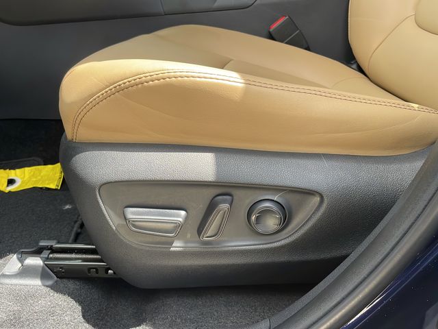 2022 Toyota RAV4 XLE Premium - Photo 25