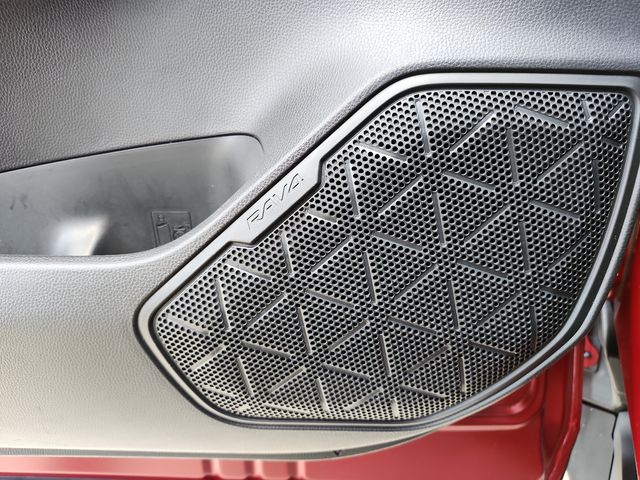 2019 Toyota RAV4 Limited - Photo 27