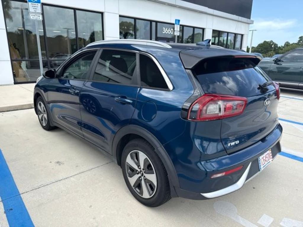 Used 2018 Kia Niro LX SUV