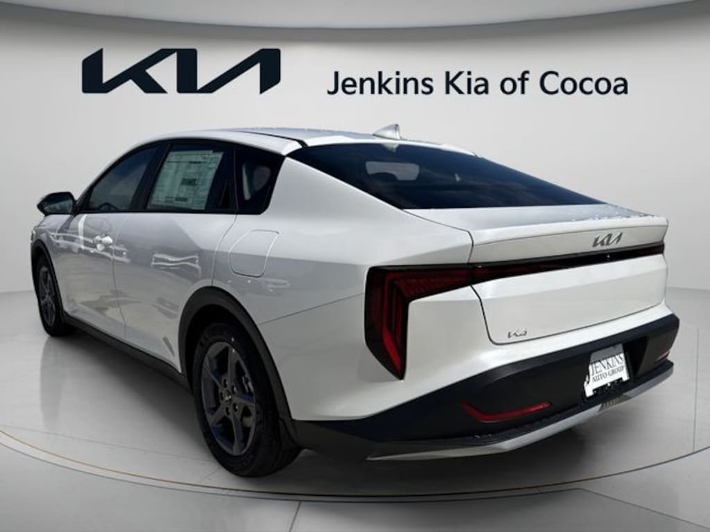 New 2026 Kia K4 LXS Sedan