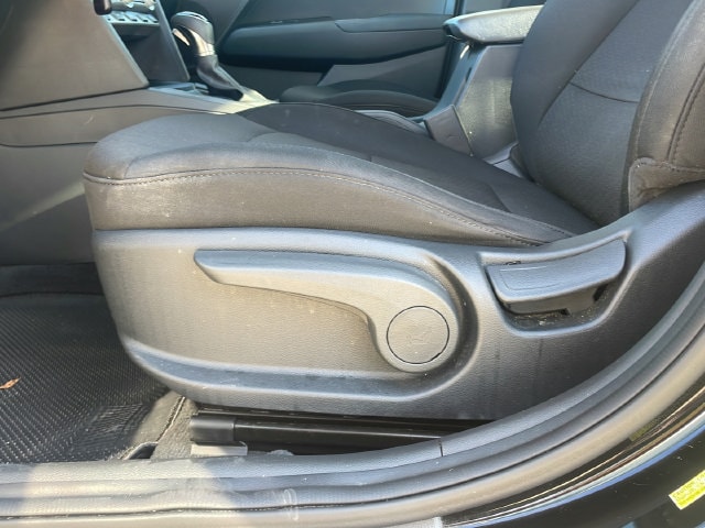 2020 Hyundai Elantra SE - Photo 25