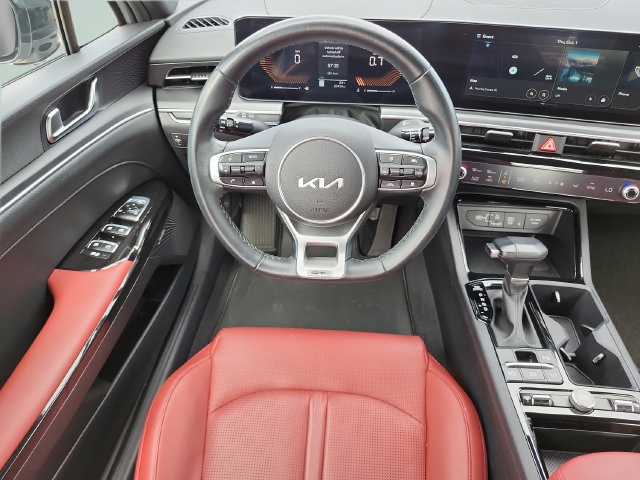 2025 Kia K5 GT-Line - Photo 15