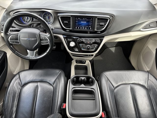 2020 Chrysler Pacifica Touring L - Photo 18