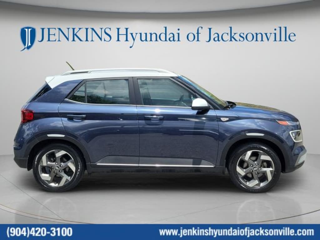 Used 2023 Hyundai Venue Limited SUV