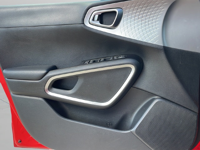 2022 Kia Soul LX - Photo 29