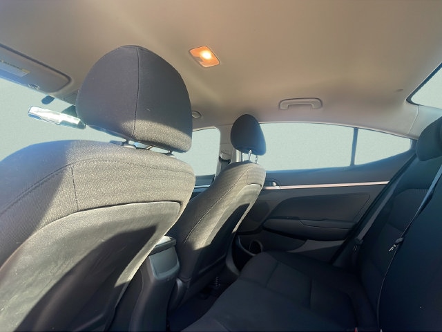 2020 Hyundai Elantra SE - Photo 16