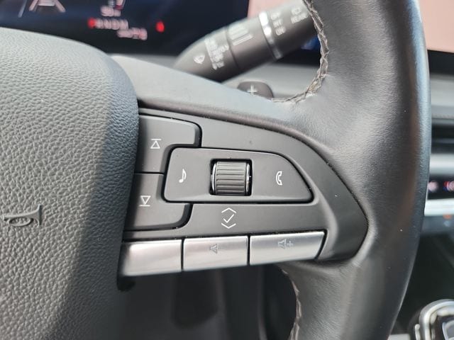 2025 Cadillac XT4 Premium Luxury - Photo 21