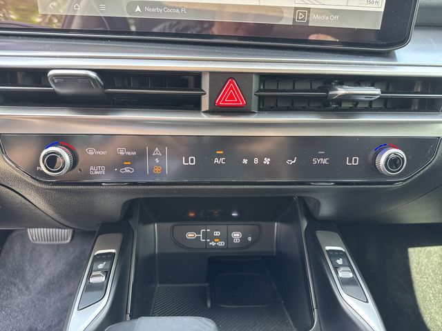2026 Kia Sorento EX - Photo 28