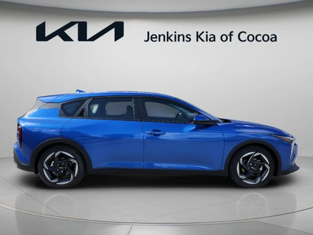 New 2026 Kia K4 EX Hatchback