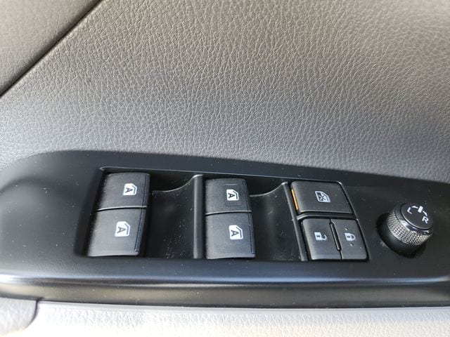 2018 Toyota Camry LE - Photo 22